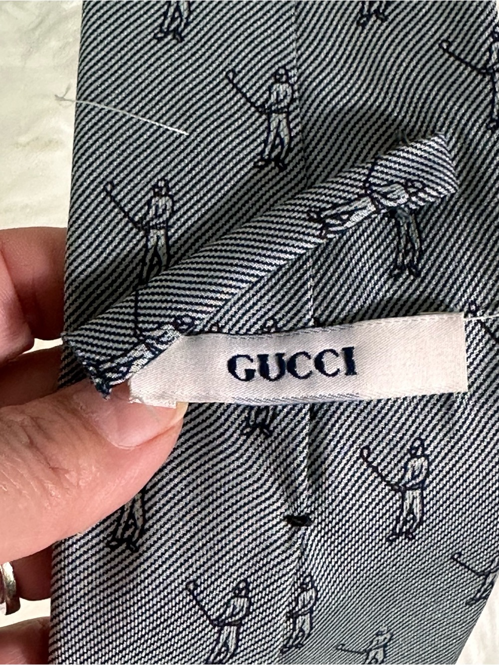 Gucci vintage bundle Red and Light Gray Patterned Silk Ties - Picture 2 of 10